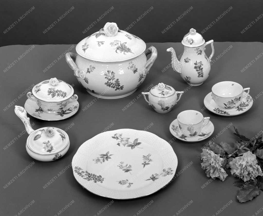 Kereskedelem - Artex - Porcelánipar