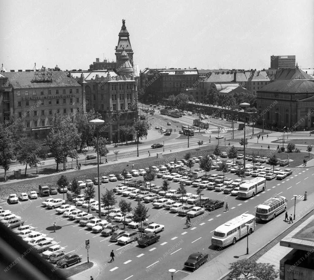 Közlekedés - Megnövekedett a gépkocsiforgalom