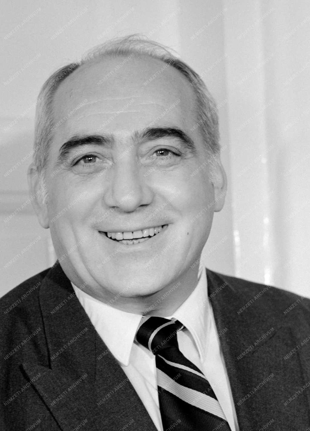 Kultúra - Színház - Inke László