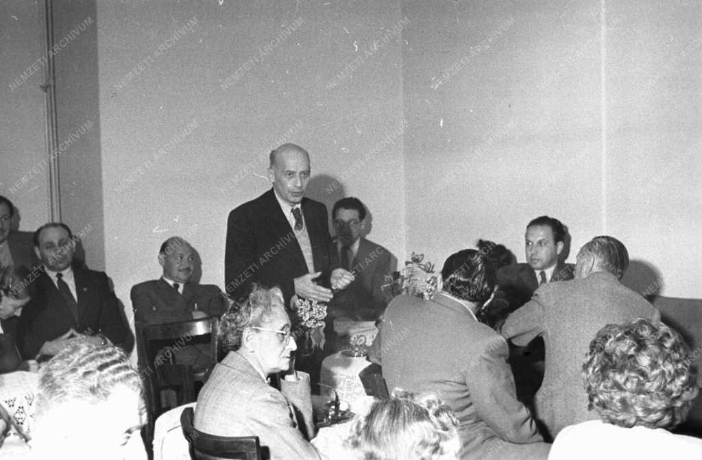 Kultúra - A Párttörténeti Intézet baráti találkozója