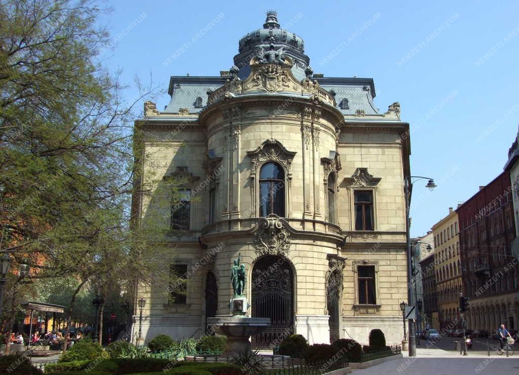 Épület - Budapest  - A Wenckheim-palota