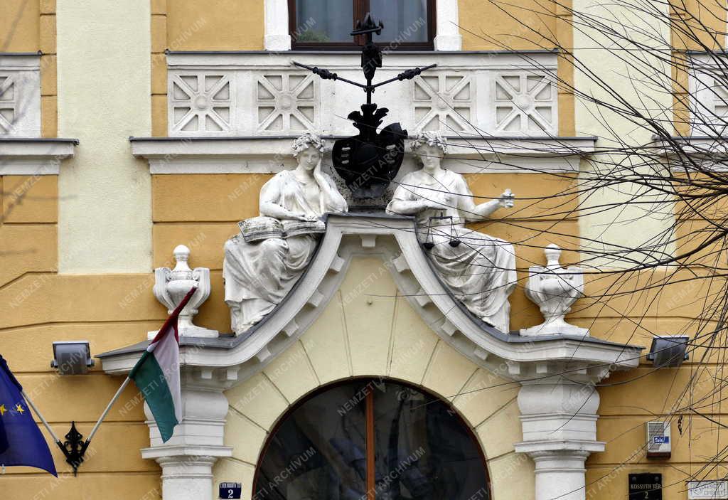 Városkép - Cegléd - Városi- és a Járásbíróság épülete