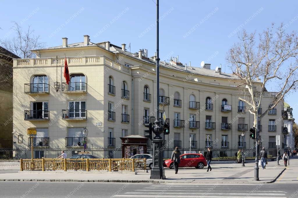 Épület - Budapest - Az Albán Köztársaság Nagykövetsége