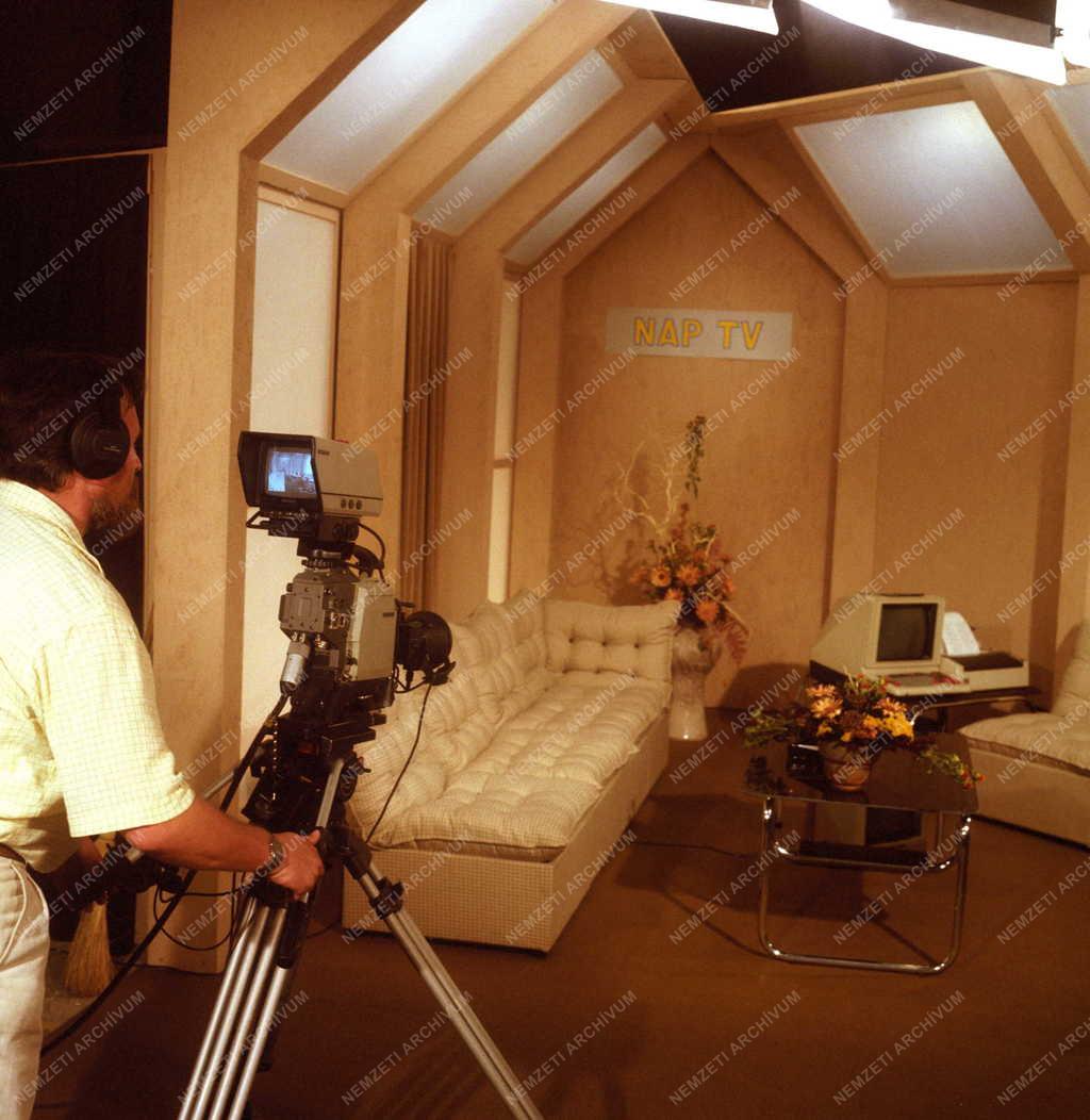 Média - Indul a független reggeli hírtelevízió