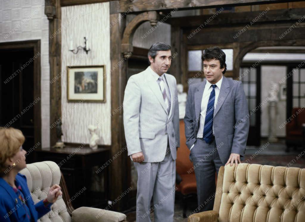 Kultúra - TV-film - Földi kacaj