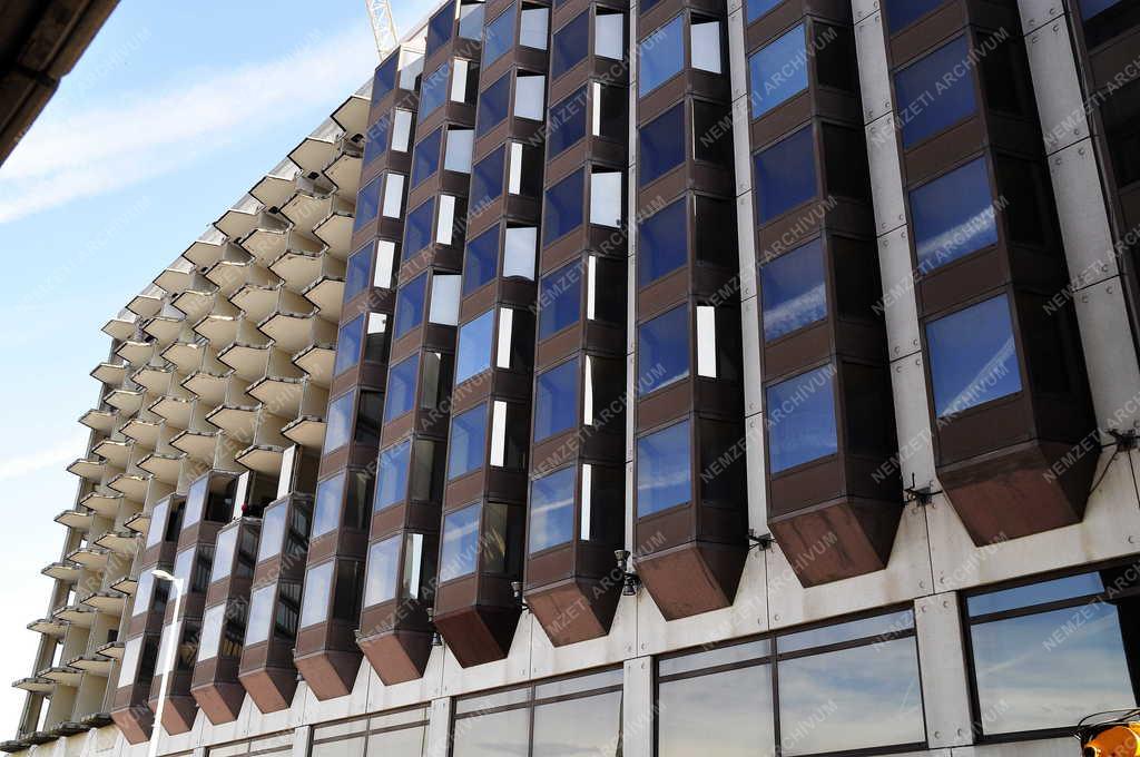 Idegenforgalom - Budapest - Átépítik a Sofitel Hotelt