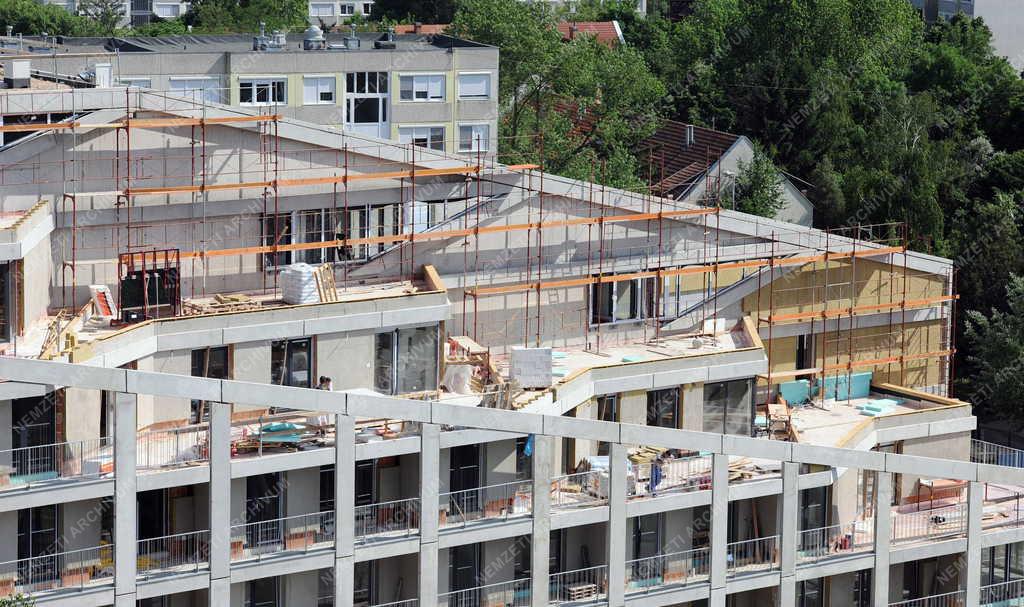 Építőipar - Debrecen - A Dóczy Lakópark építése
