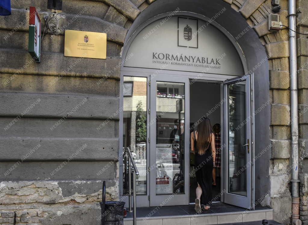 Közigazgatás - Budapest - Kormányablak a Józsefvárosban