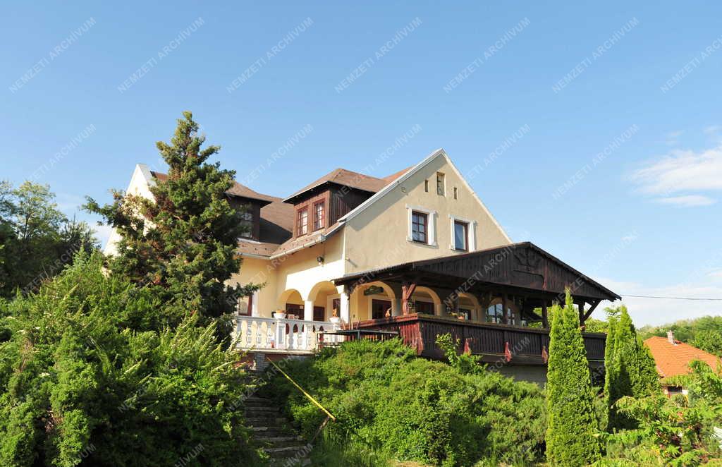 Dobronhegy - Vendégház