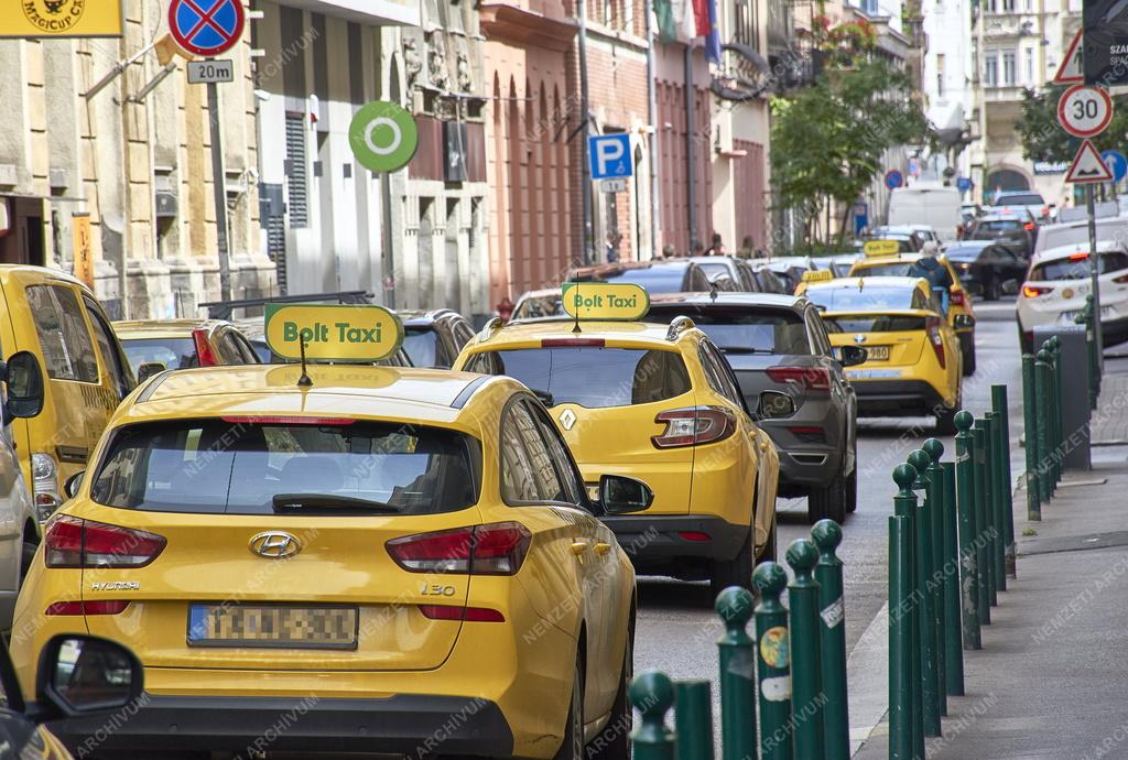 Közlekedés - Budapest - Taxi
