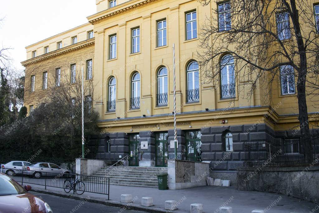 Oktatás - Budapest - Budapesti Egyetemi Katolikus Gimnázium és Kollégium
