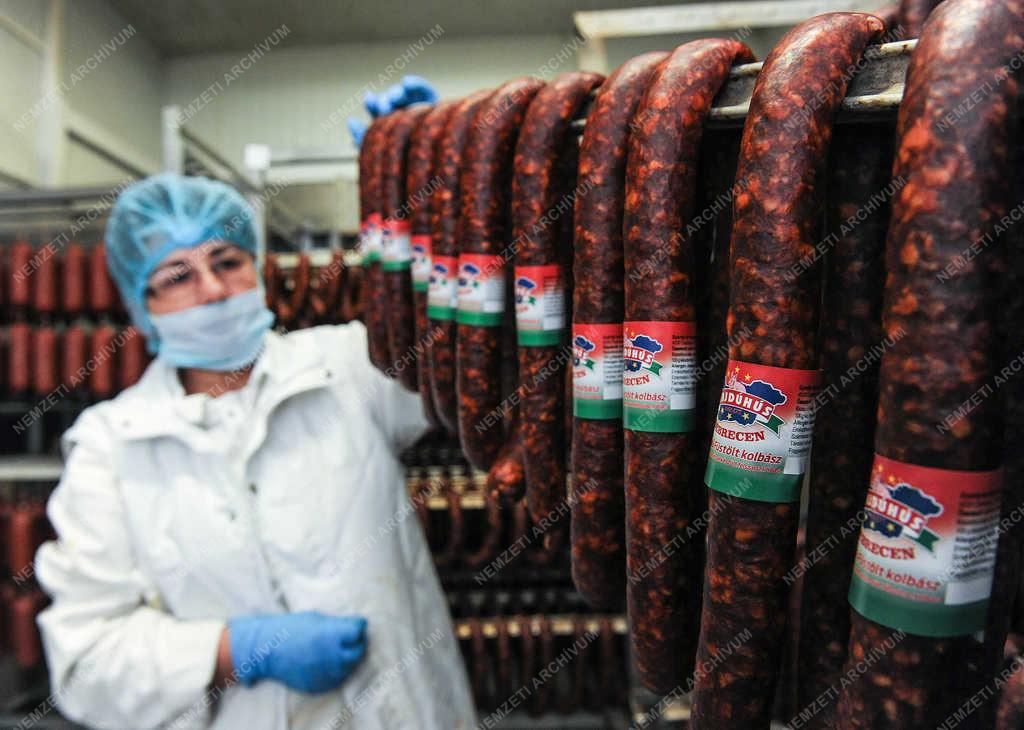 Élelmiszeripar - Debrecen - Húsipari termékek az év végi ünnepekre