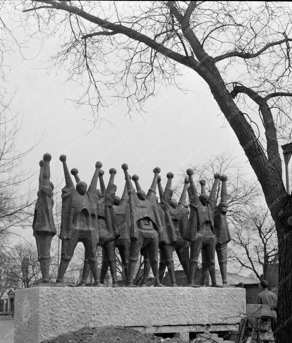 Kultúra - A mauthauseni magyar emlékmű kiállítása