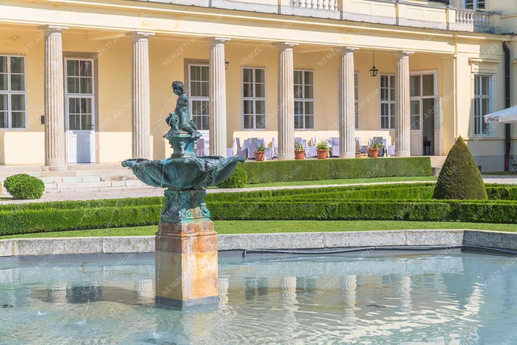 Műemlék épület - Fehérvárcsurgó - Károlyi-kastély