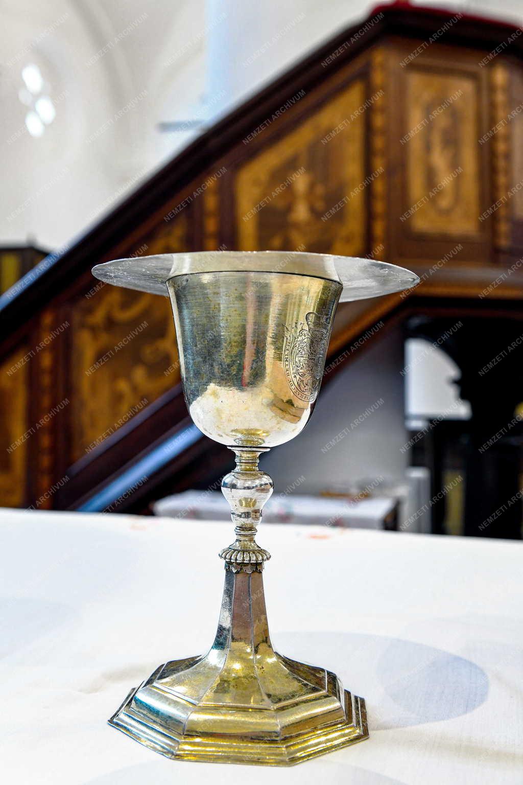 Egyház - Felújították a Debreceni Református Kistemplomot