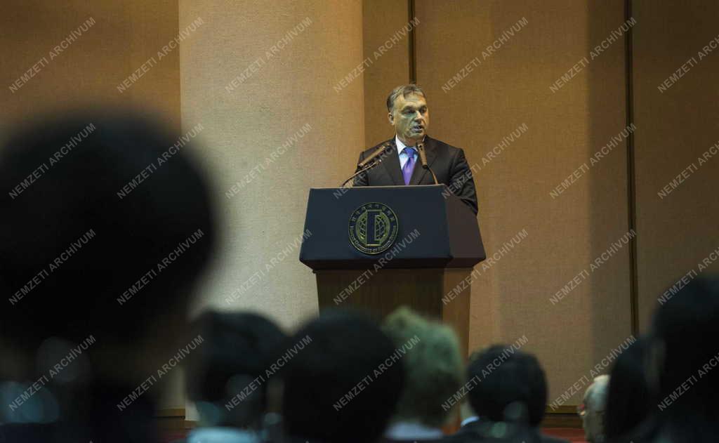 Orbán Viktor Szöulban