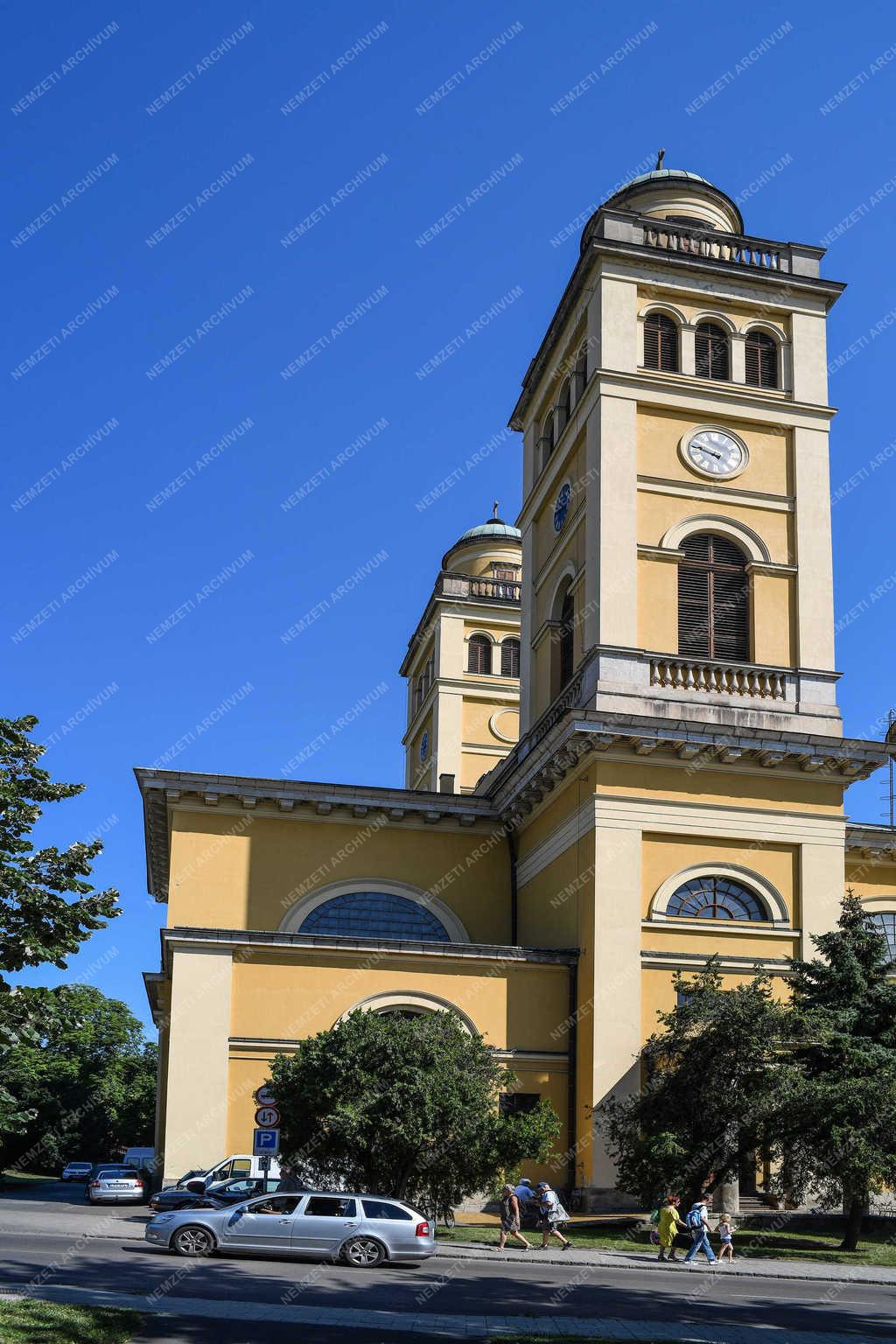 Egyházi épület - Eger - Bazilika