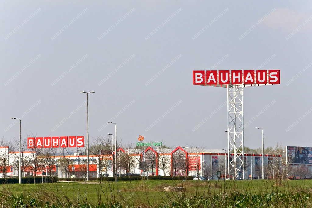 Kereskedelem - Szigetszentmiklós - Bauhaus barkácsáruház