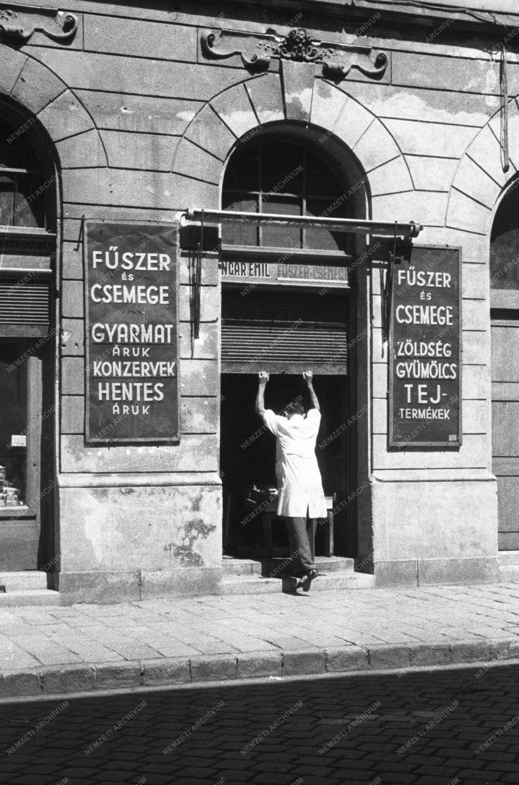 Kiskereskedők 10 perces tönteő zárás