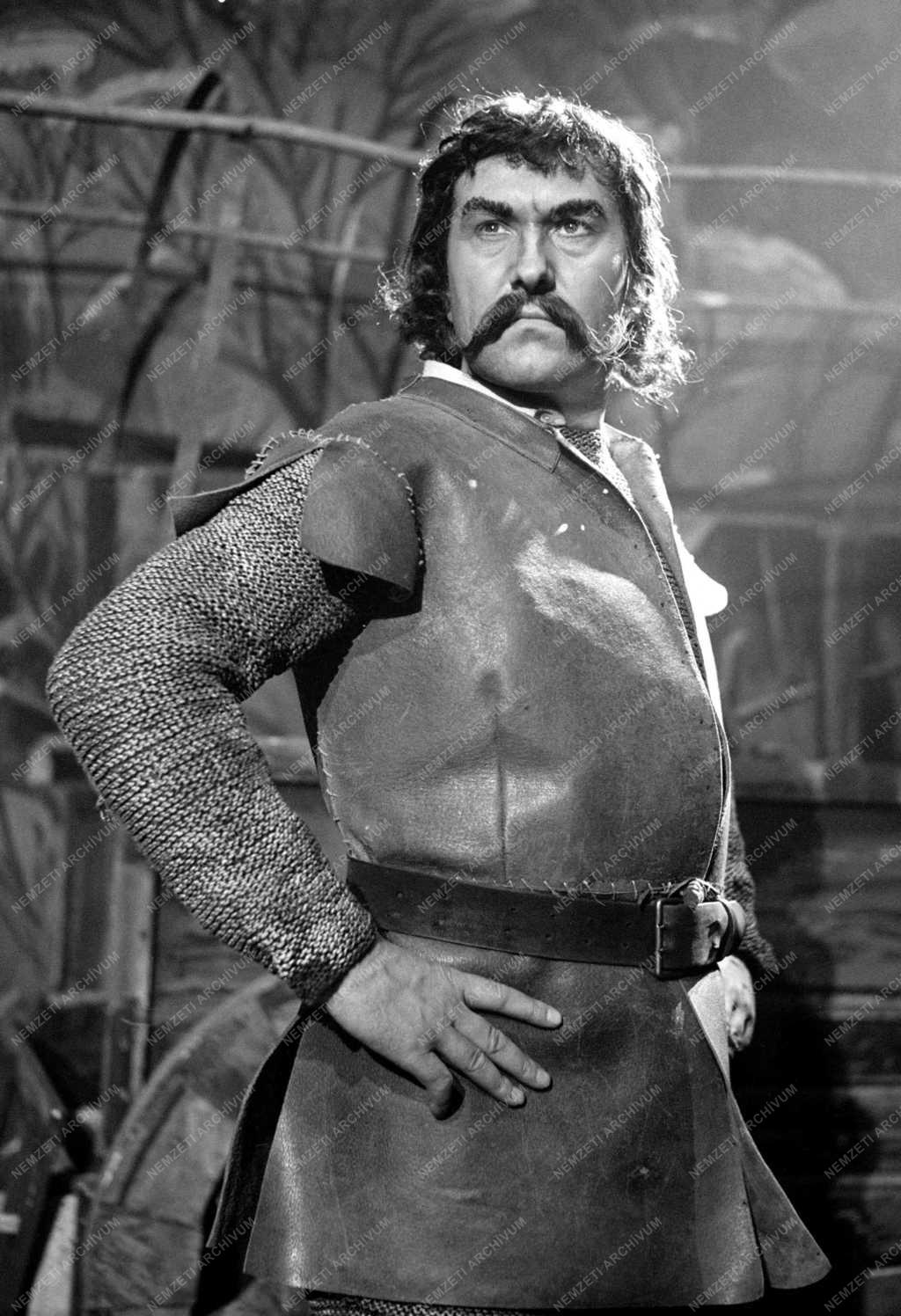 Kultúra - Illyés Gyula: Dózsa György című darabjának főpróbája a Nemzeti Színházban