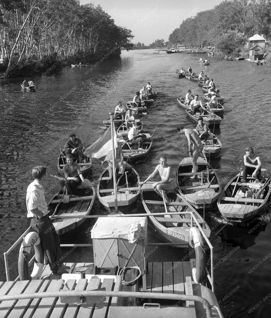 Szabadidő - Első Országos Halfogási Bajnokság Ráckevénél