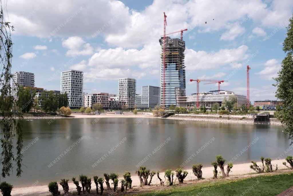 Városkép - Budapest - A MOL Csoport épülő központja