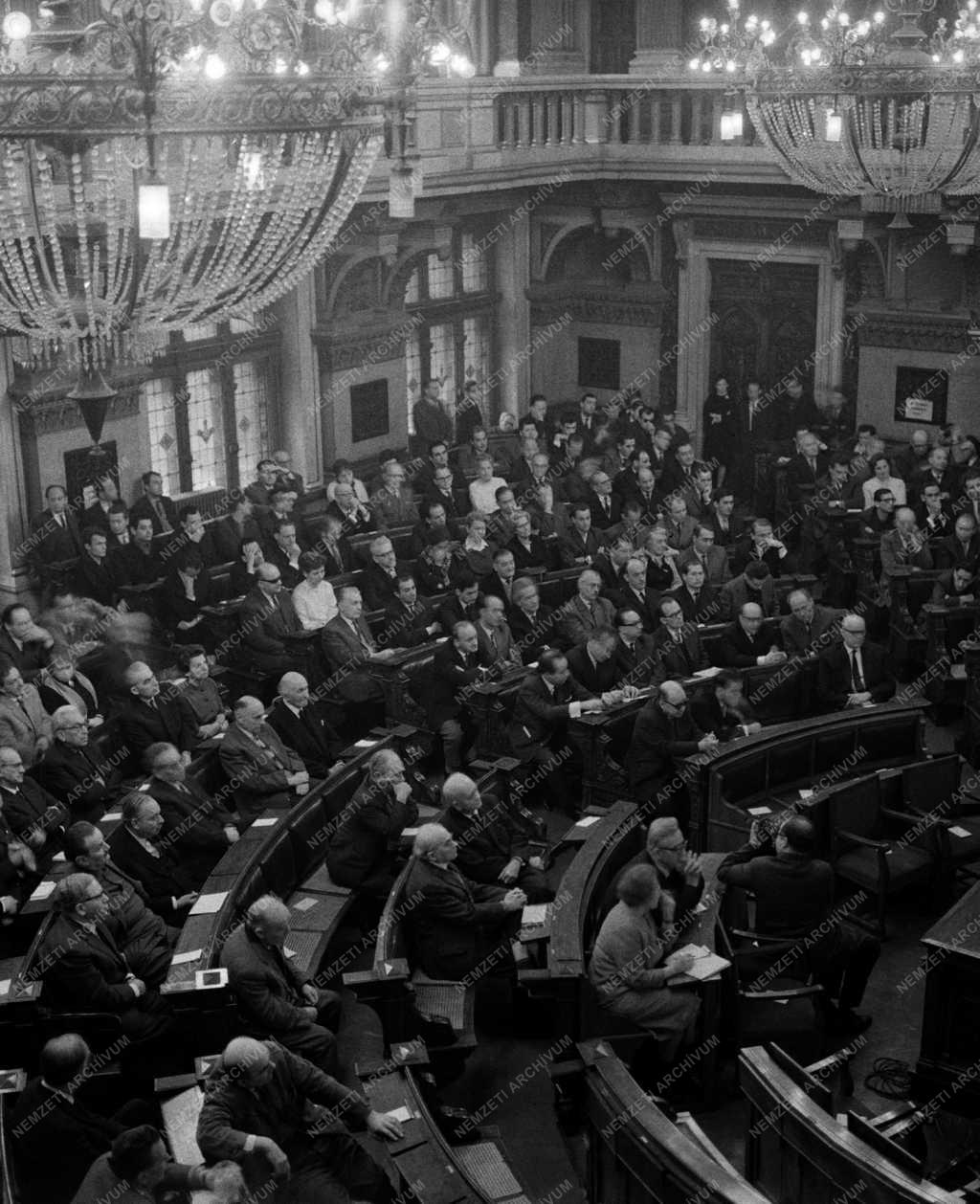 Kultúra - Magyar Írók Szövetségének közgyűlése