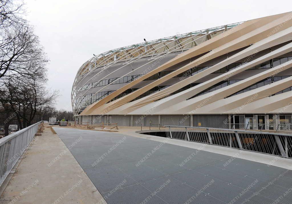 Sportlétesítmény - Debrecen - Épül az új stadion