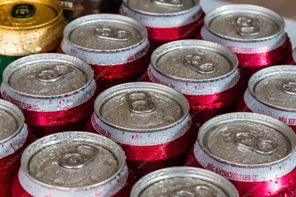 Tárgyfotó - Dobozos sör