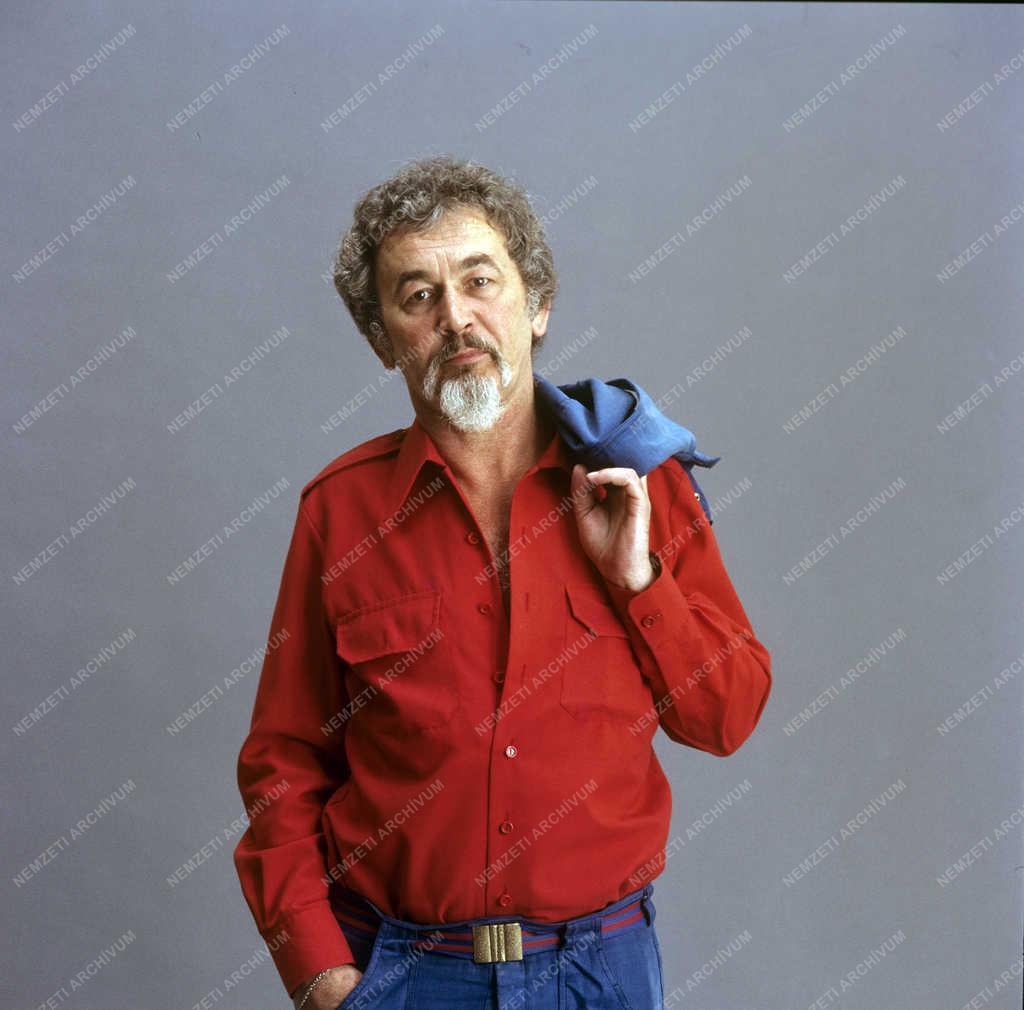 Kultúra - Pákozdi János színész
