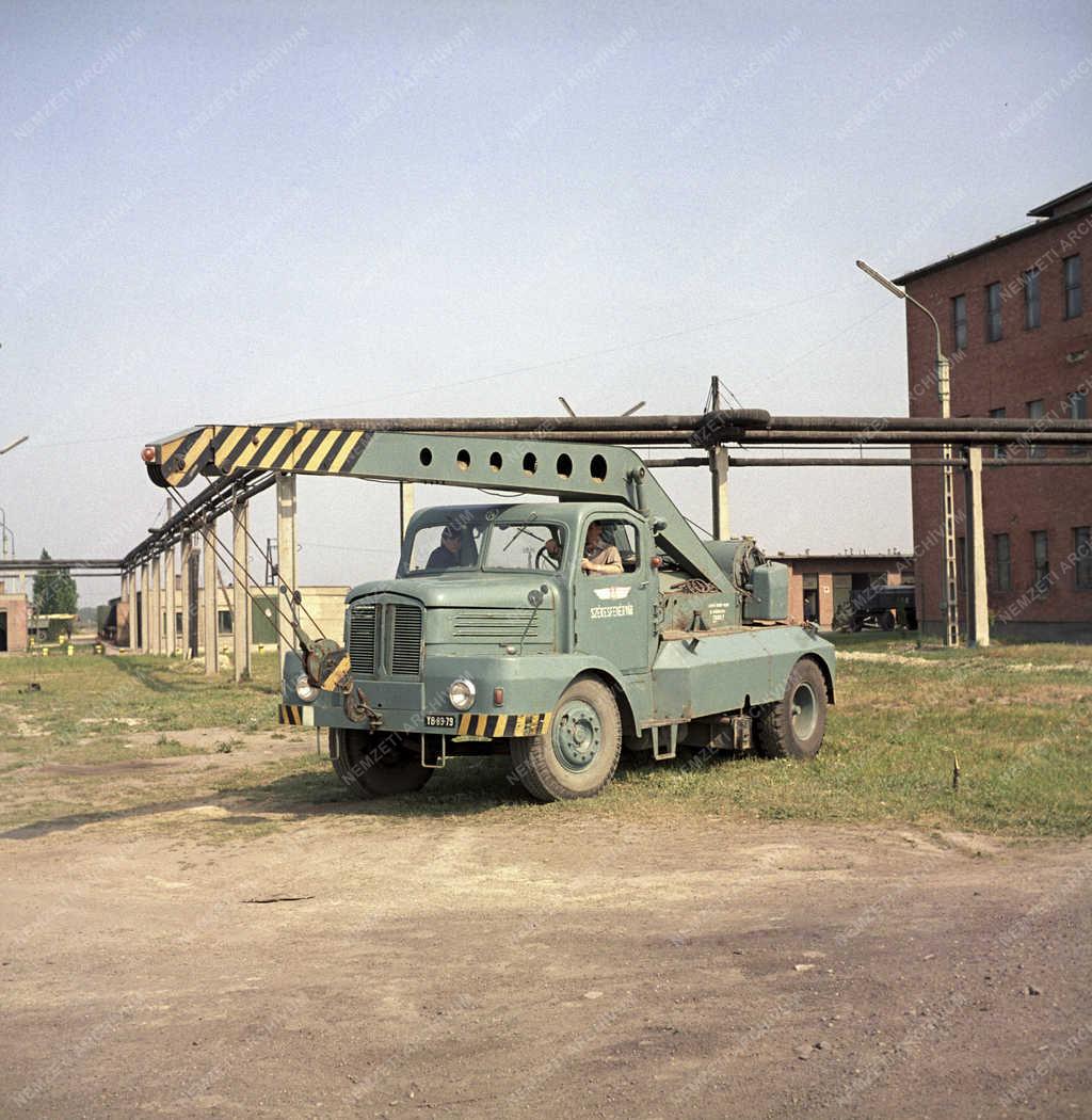 Közlekedés - 14. számú Autóközlekedési Vállalat