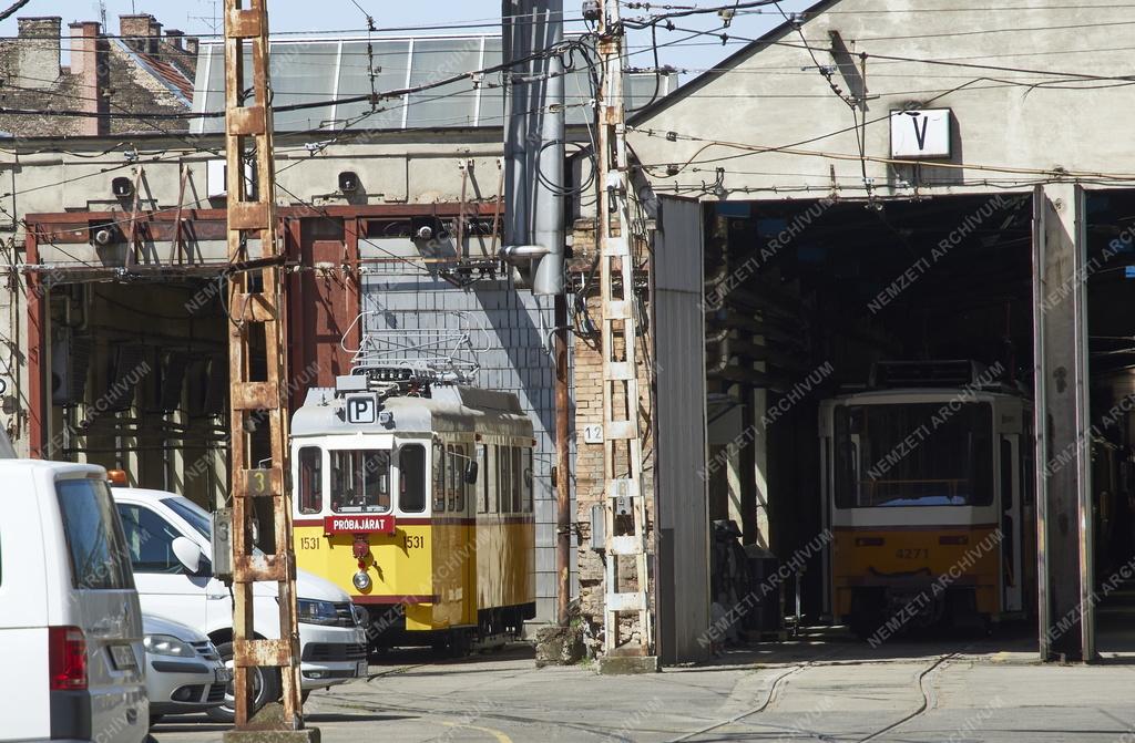 Közlekedés - Budapest - Baross kocsiszín