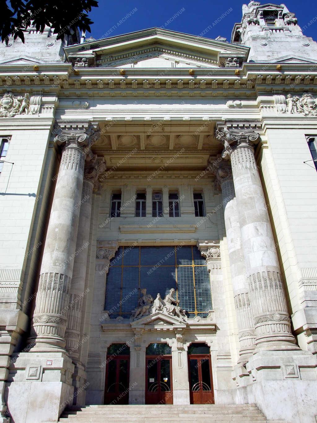 Városkép - Budapest - Az egykori Tőzsdepalota épülete