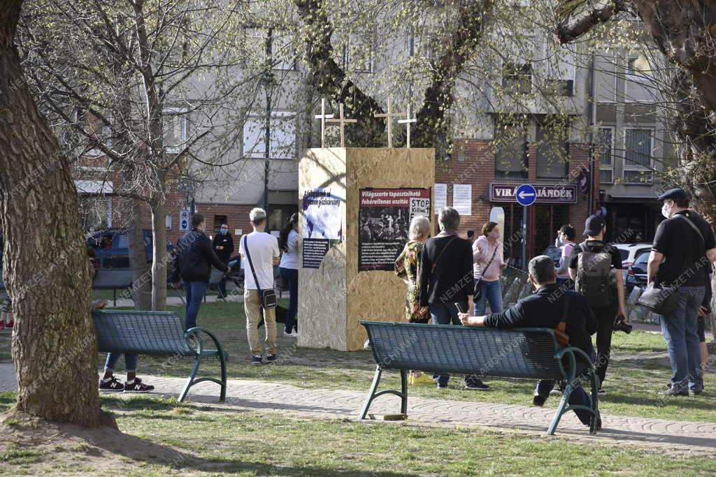Kultúra - Városkép - BLM-szobor a Ferencvárosban