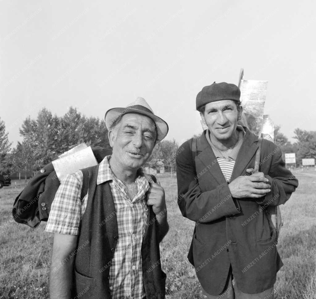 Foglalkozás - Üstfoltozó vándoriparosok 