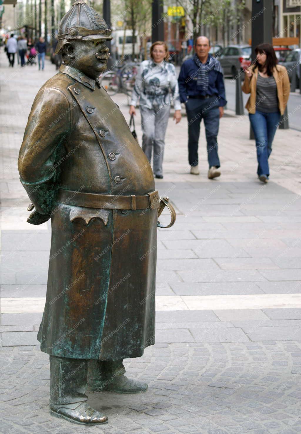 Budapest - Műalkotás - Köztéri szobor 