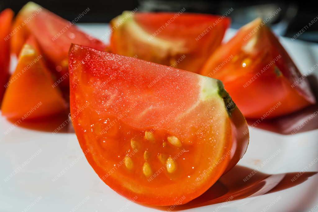 Mezőgazdaság - Házi termesztésű paradicsom