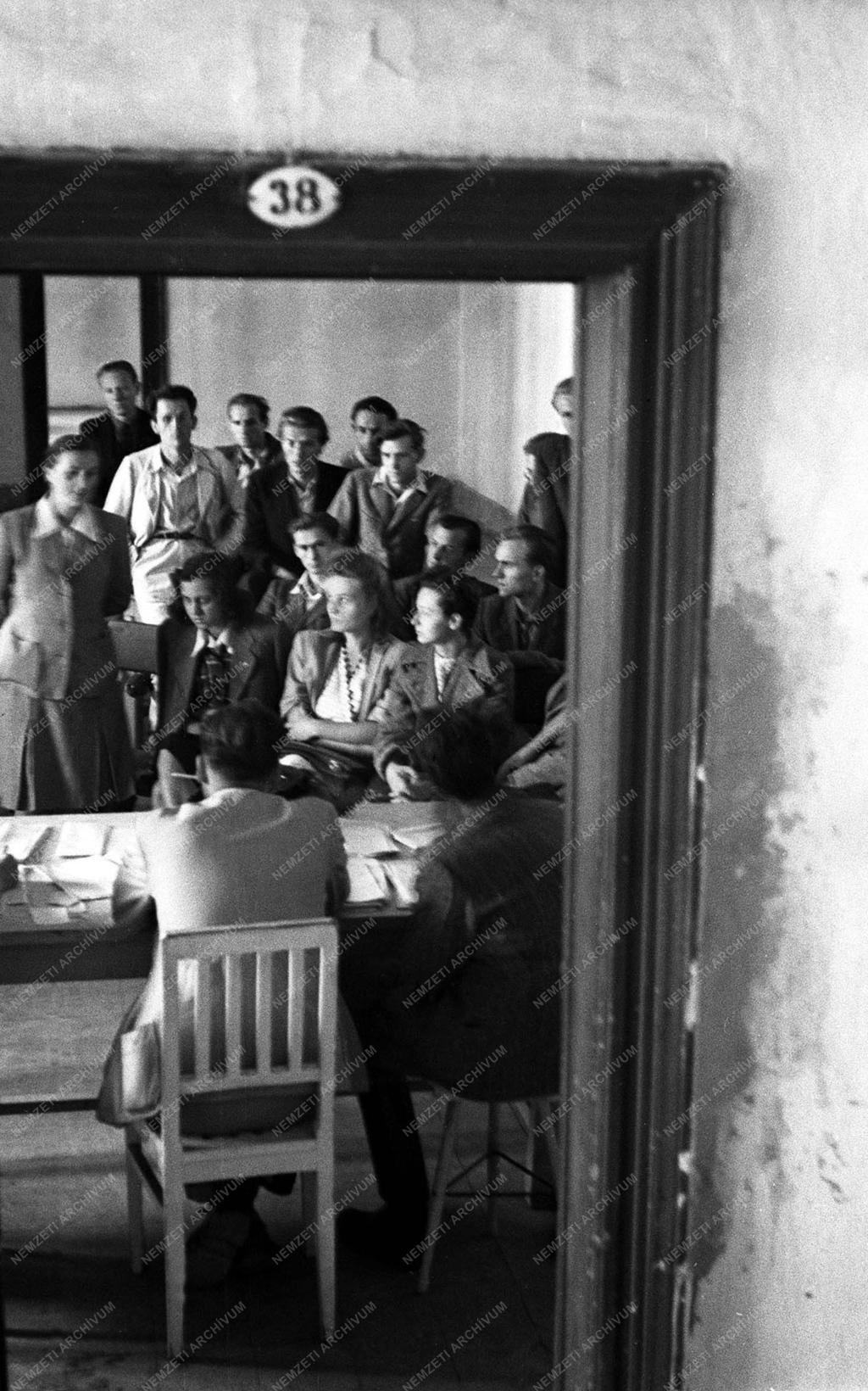 MNDSZ Iskola akció gyűlése