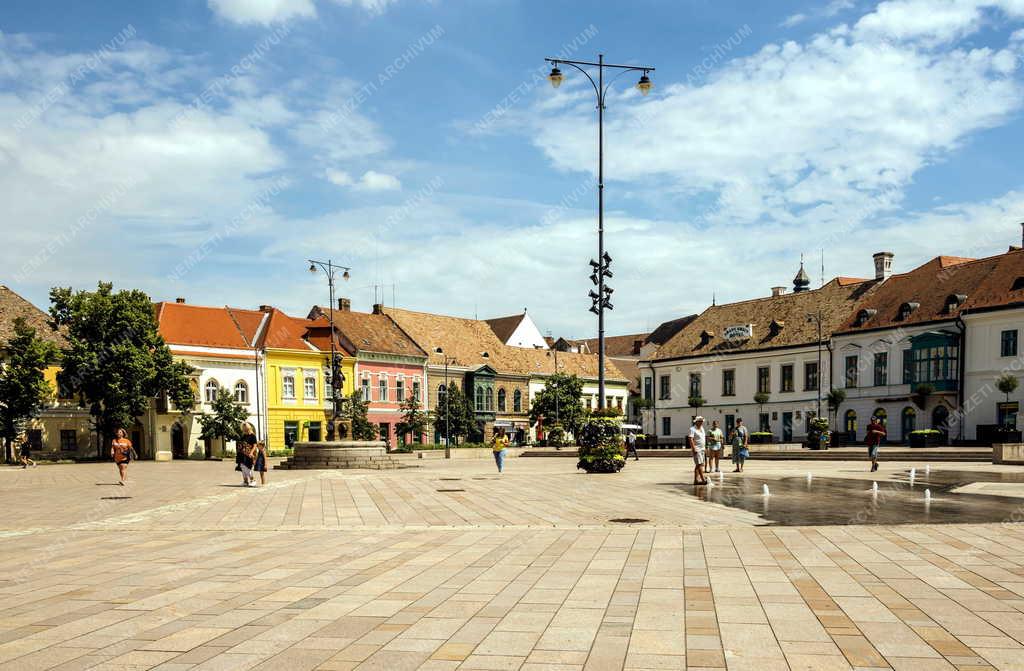 Városkép - Pápa - Fő tér