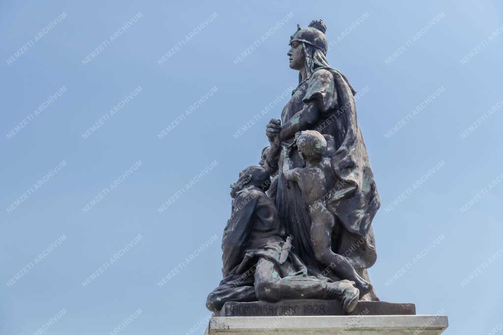 Köztéri szobor - Budapest  - A Magyar feltámadás szobra
