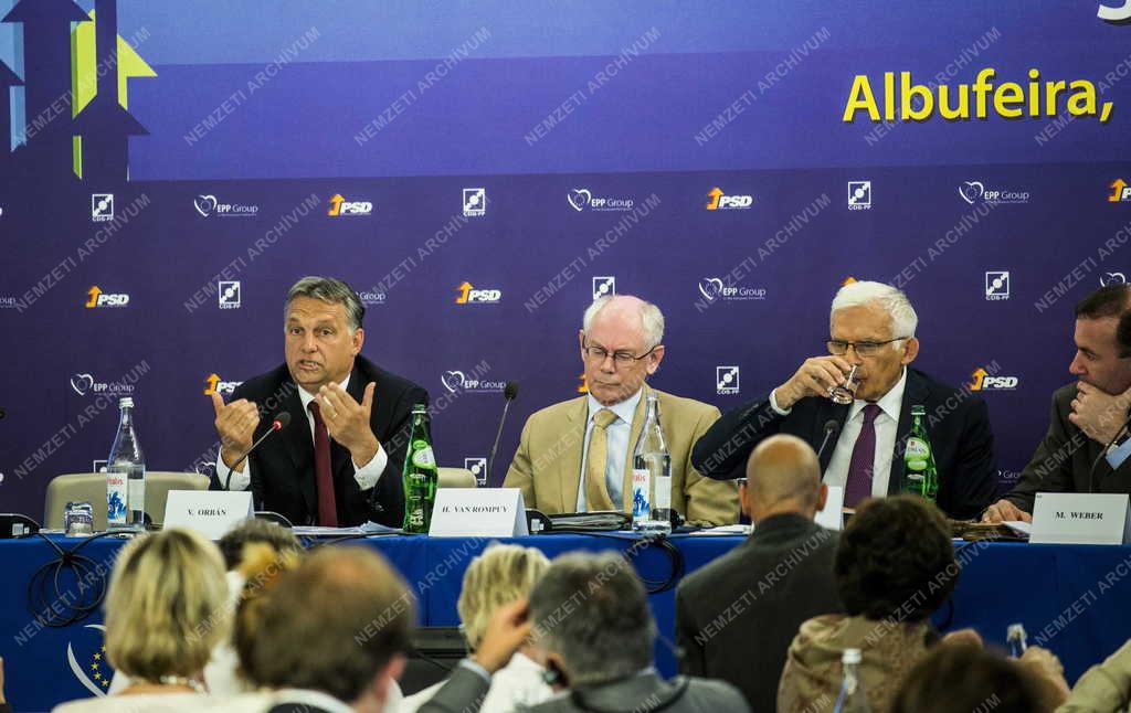 Orbán Viktor kormányfő az Európai Néppárt portugáliai frakciótanácskozásán
