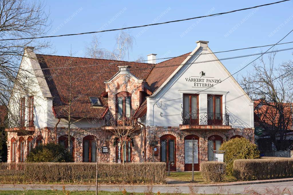 Városkép - Miskolc - Diósgyőri Várkert Panzió és Étterem