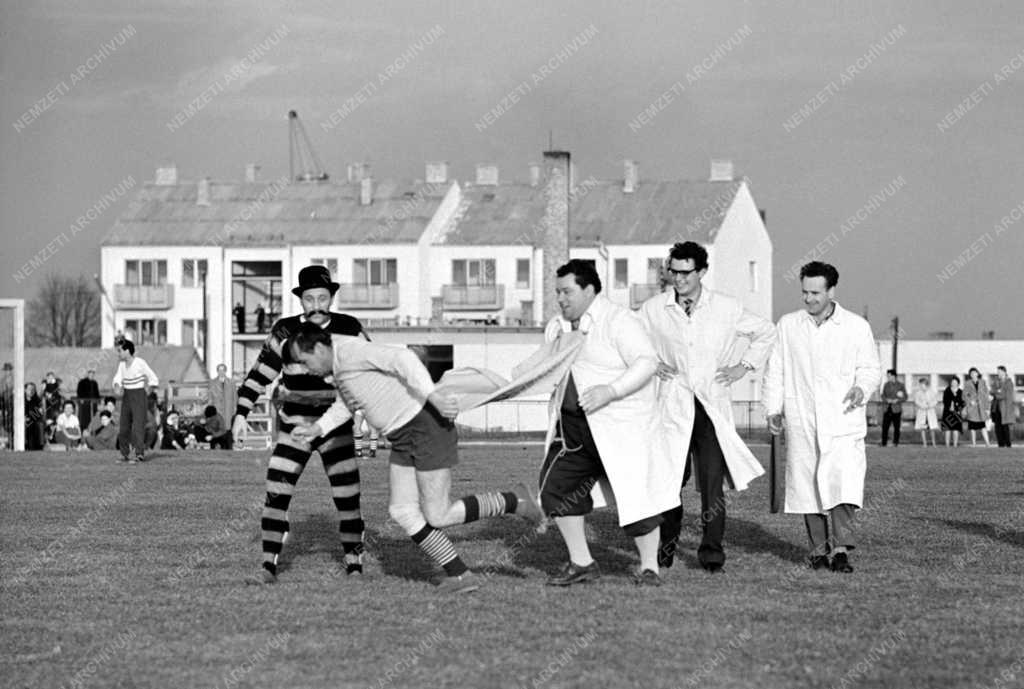 Sport - Színészek-újságírók labdarúgó mérkőzés