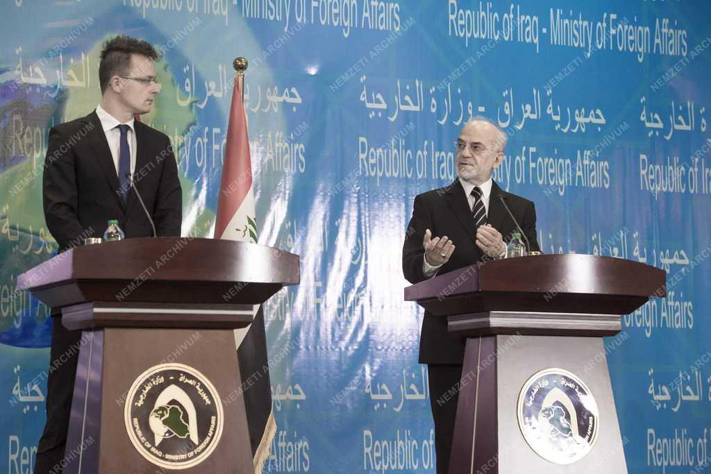 Szijjártó Péter Bagdadban