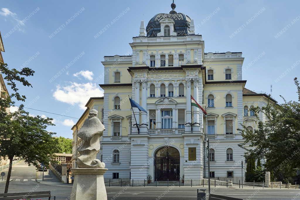 Közigazgatás - Központi Statisztikai Hivatal