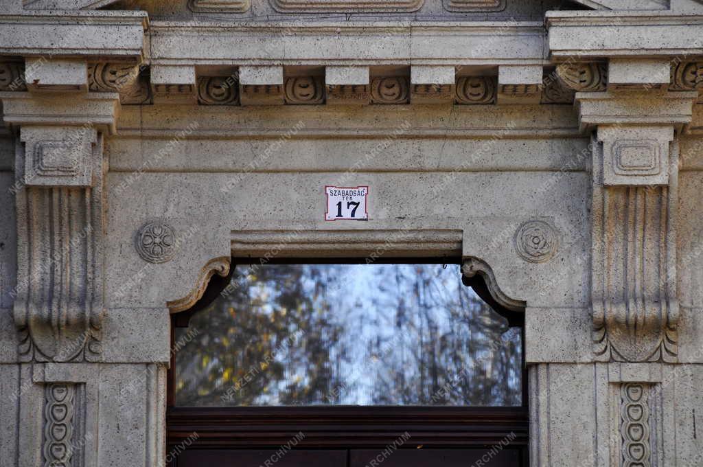 Műemlékvédelem - Budapest - Felújításra vár az egykori Tőzsde palota