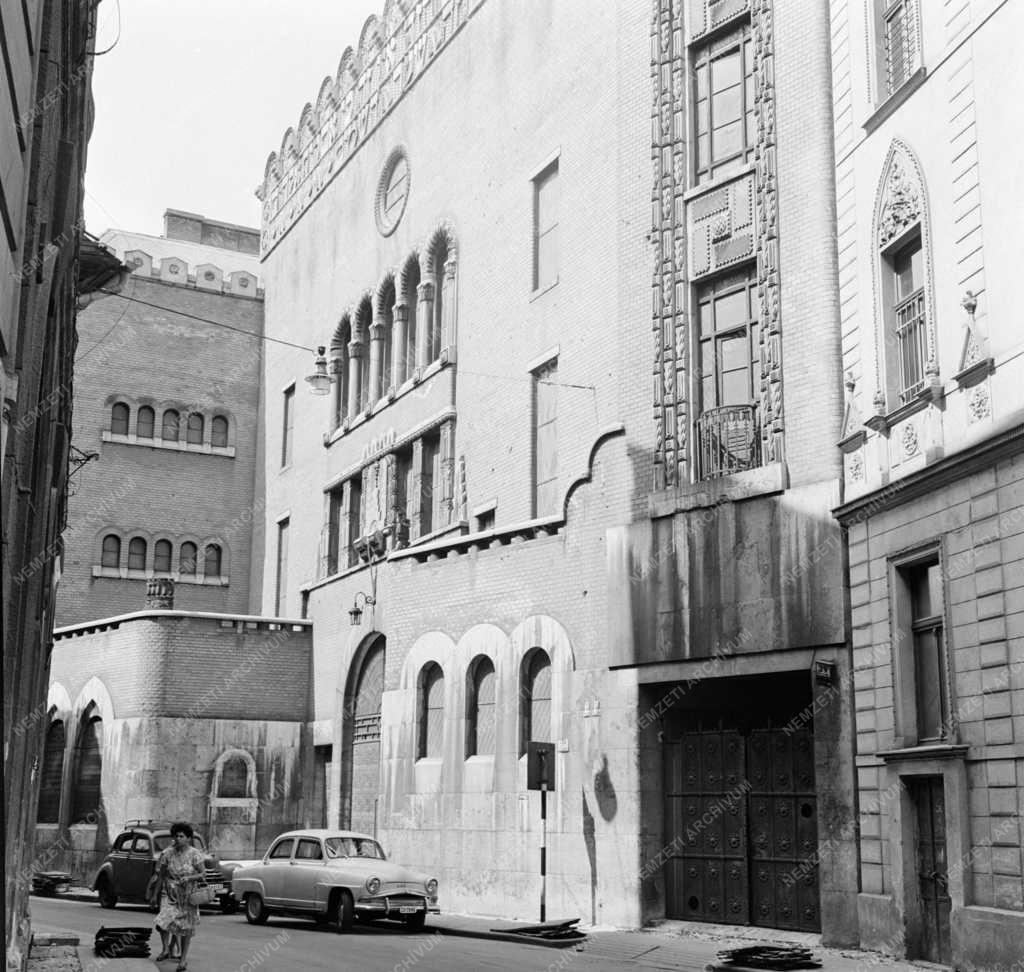 Egyház - Kazinczy utcai zsinagóga