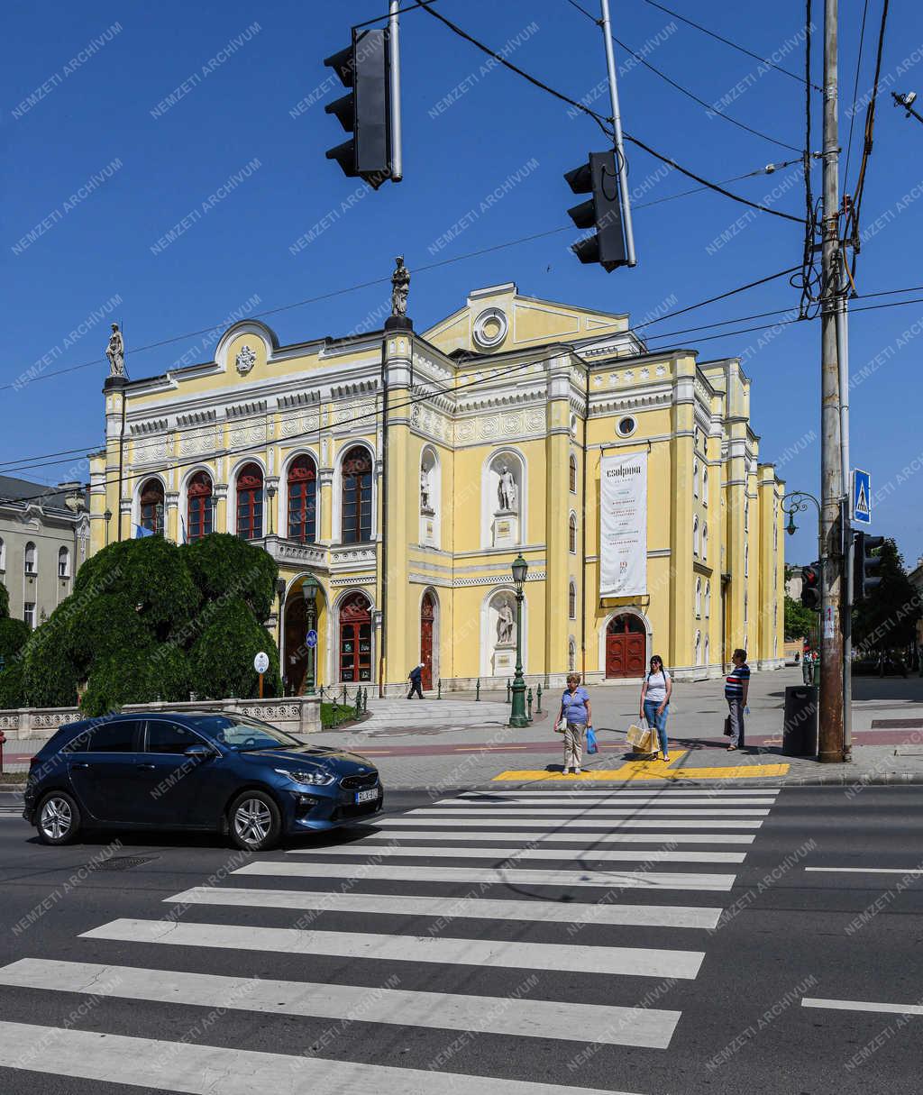 Kultúra - Debrecen - Színházfelújítás