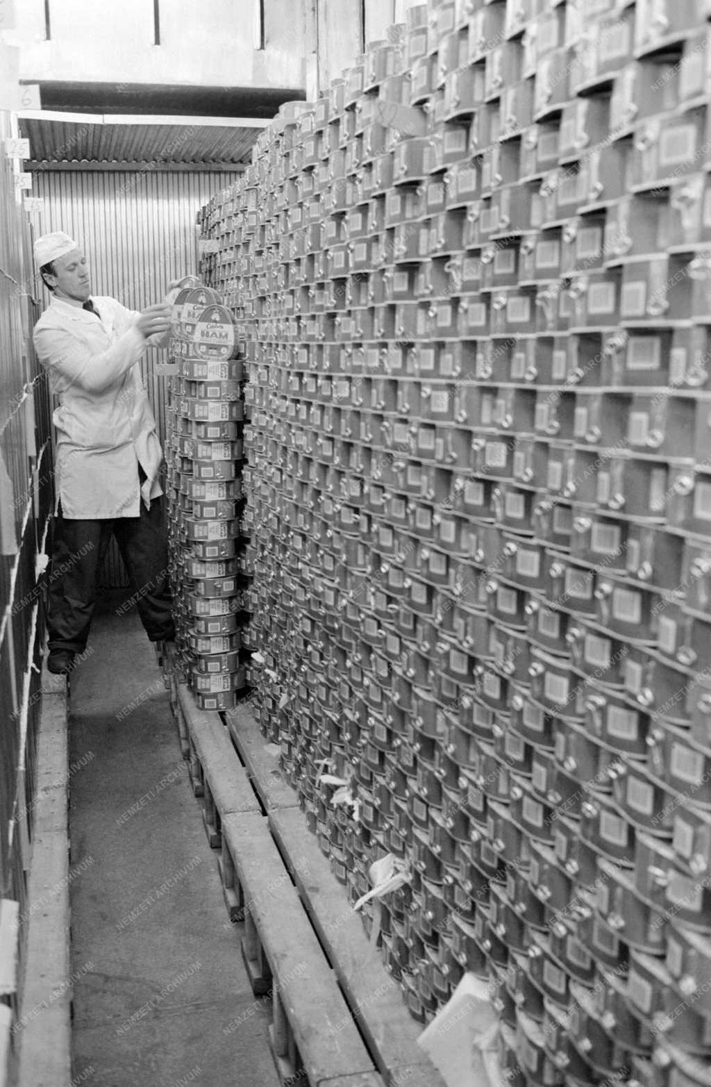 Ipar - Élelmiszeripar - Pápai Húskombinát