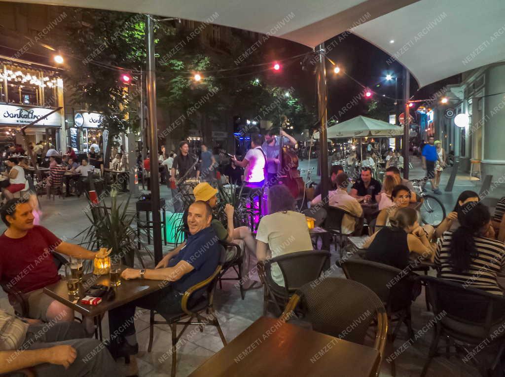 Vendéglátás - Budapest - Café Alibi kávézó
